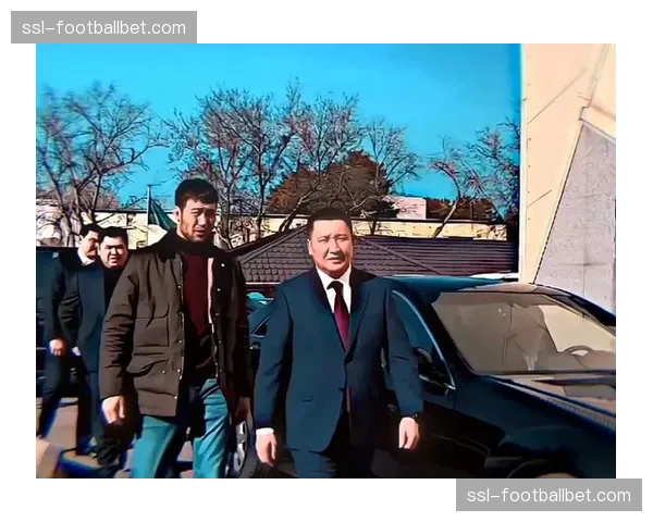 新星沙姆希尔·拉赫莫诺夫取得UFC五连胜，排名进入前十