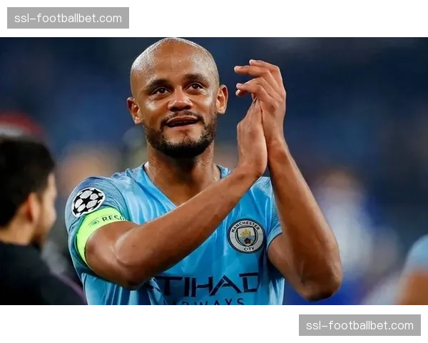 伯恩利vs曼城战术前瞻：孔帕尼如何用5-4-1阵型限制哈兰德